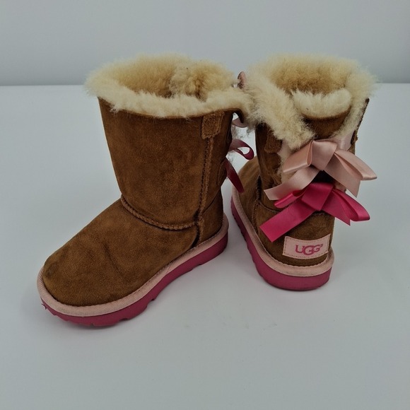 UGG Other - UGG Toddler Bailey Bow II - Chestnut with Pink Sole - 1017394T - sz 8 Toddler